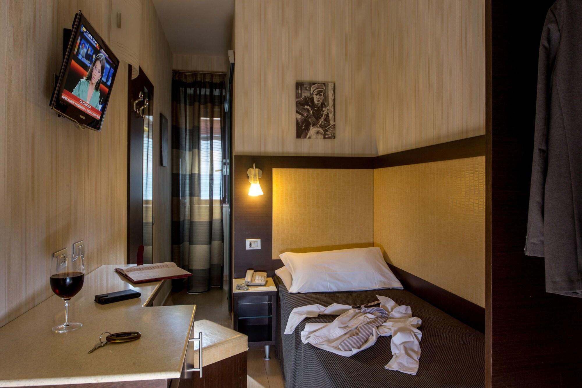Hotel Dei Mille Roma Ngoại thất bức ảnh