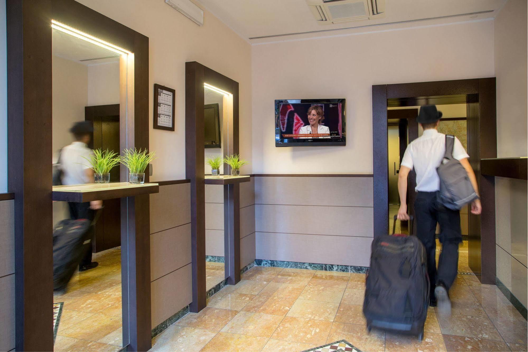 Hotel Dei Mille Roma Ngoại thất bức ảnh